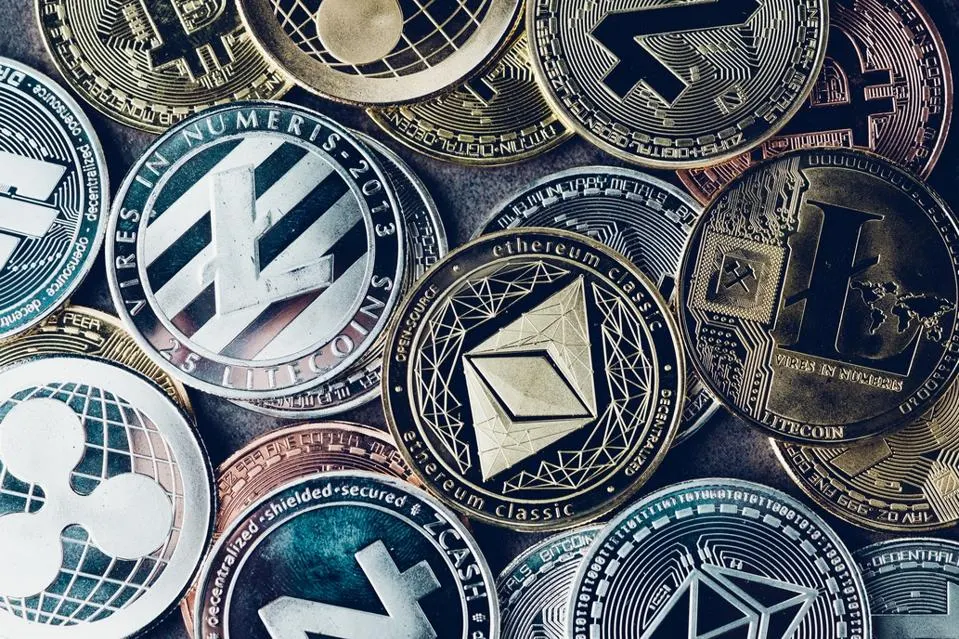 Best Cryptos to Buy Now: Experts Predict 30X Profits