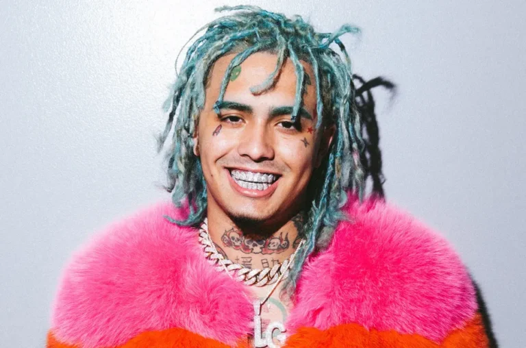 Lil Pump displaying his new Solana (SOL) forehead tattoo.