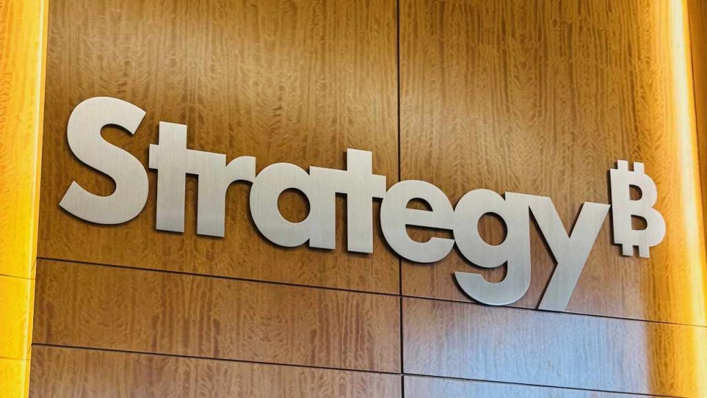 Bitcoin-focused firm Strategy reports $670 million loss in Q4 2023 amid aggressive Bitcoin purchases